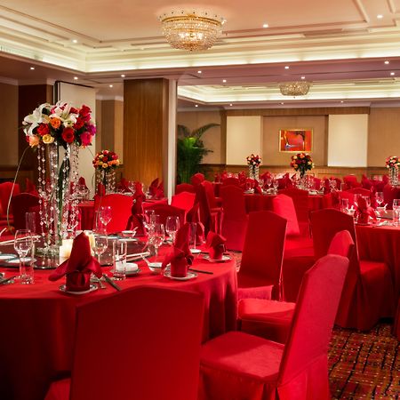 Crowne Plaza Landmark Shenzhen: Border-Close Retreat with Heated Pool Exterior photo