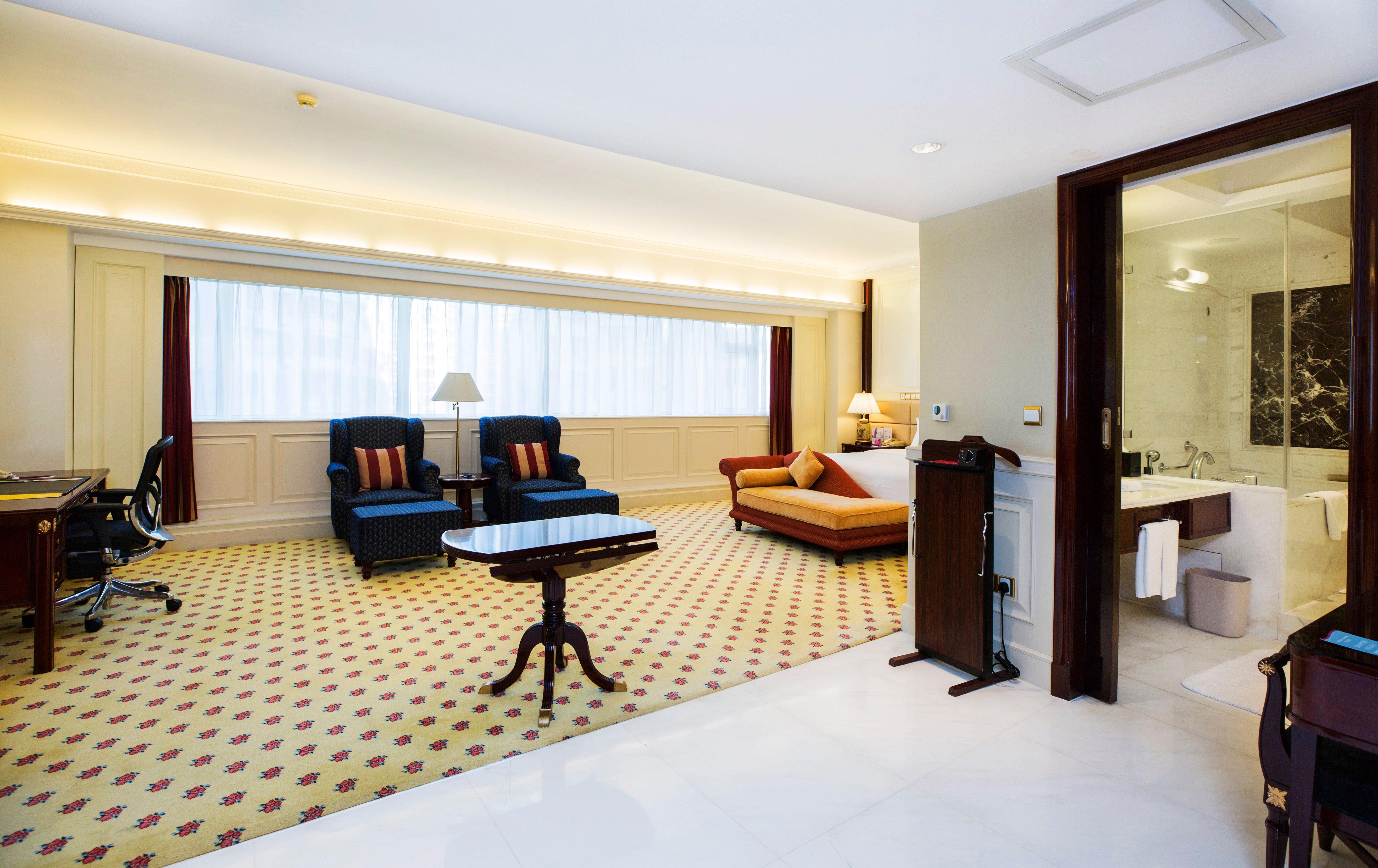Crowne Plaza Landmark Shenzhen: Border-Close Retreat with Heated Pool Exterior photo