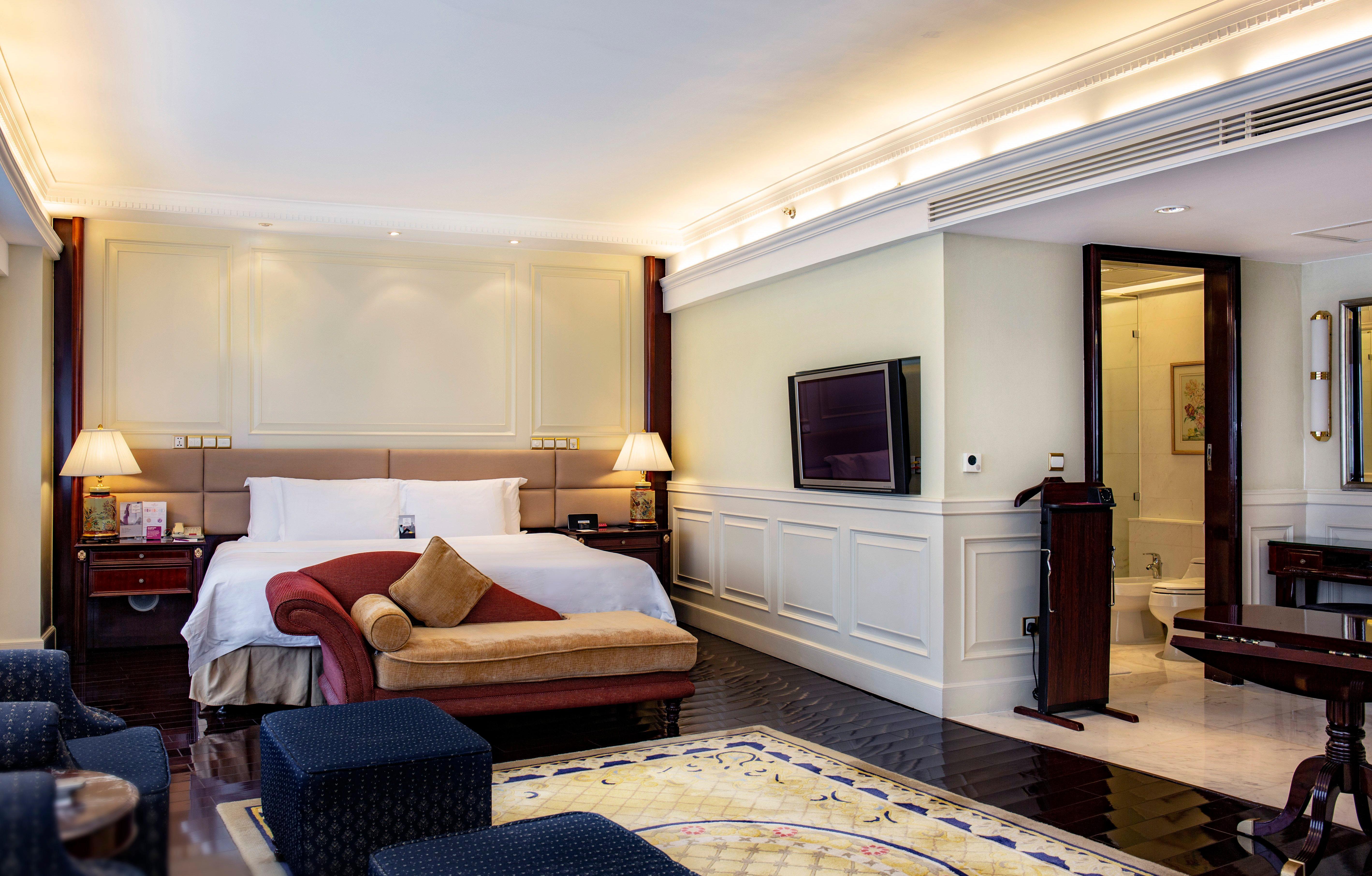 Crowne Plaza Landmark Shenzhen: Border-Close Retreat with Heated Pool Exterior photo