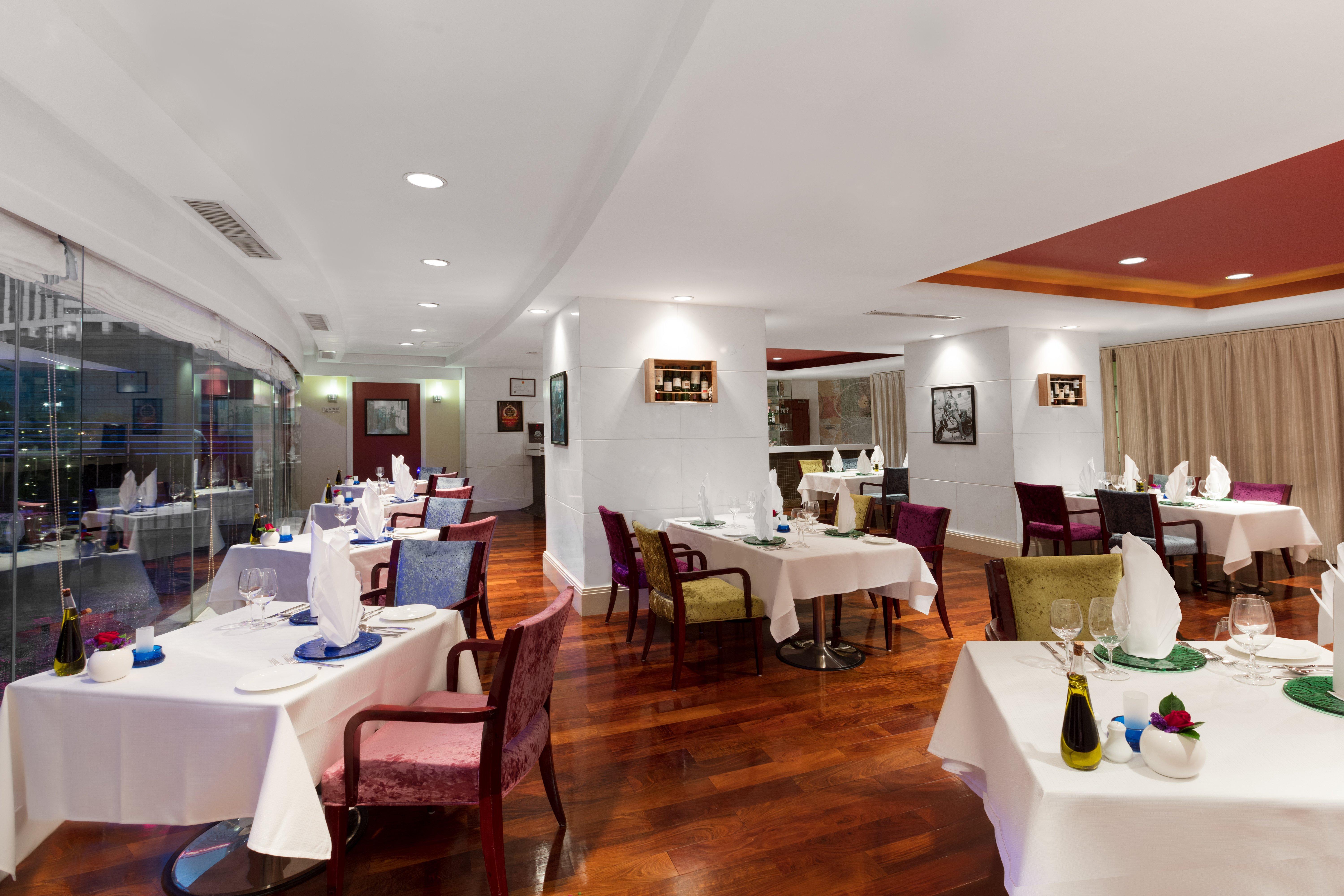 Crowne Plaza Landmark Shenzhen: Border-Close Retreat with Heated Pool Exterior photo