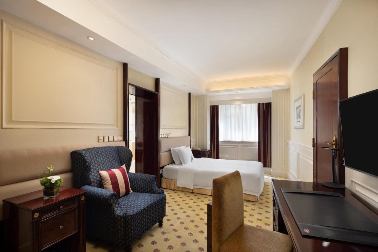 Crowne Plaza Landmark Shenzhen: Border-Close Retreat with Heated Pool Exterior photo