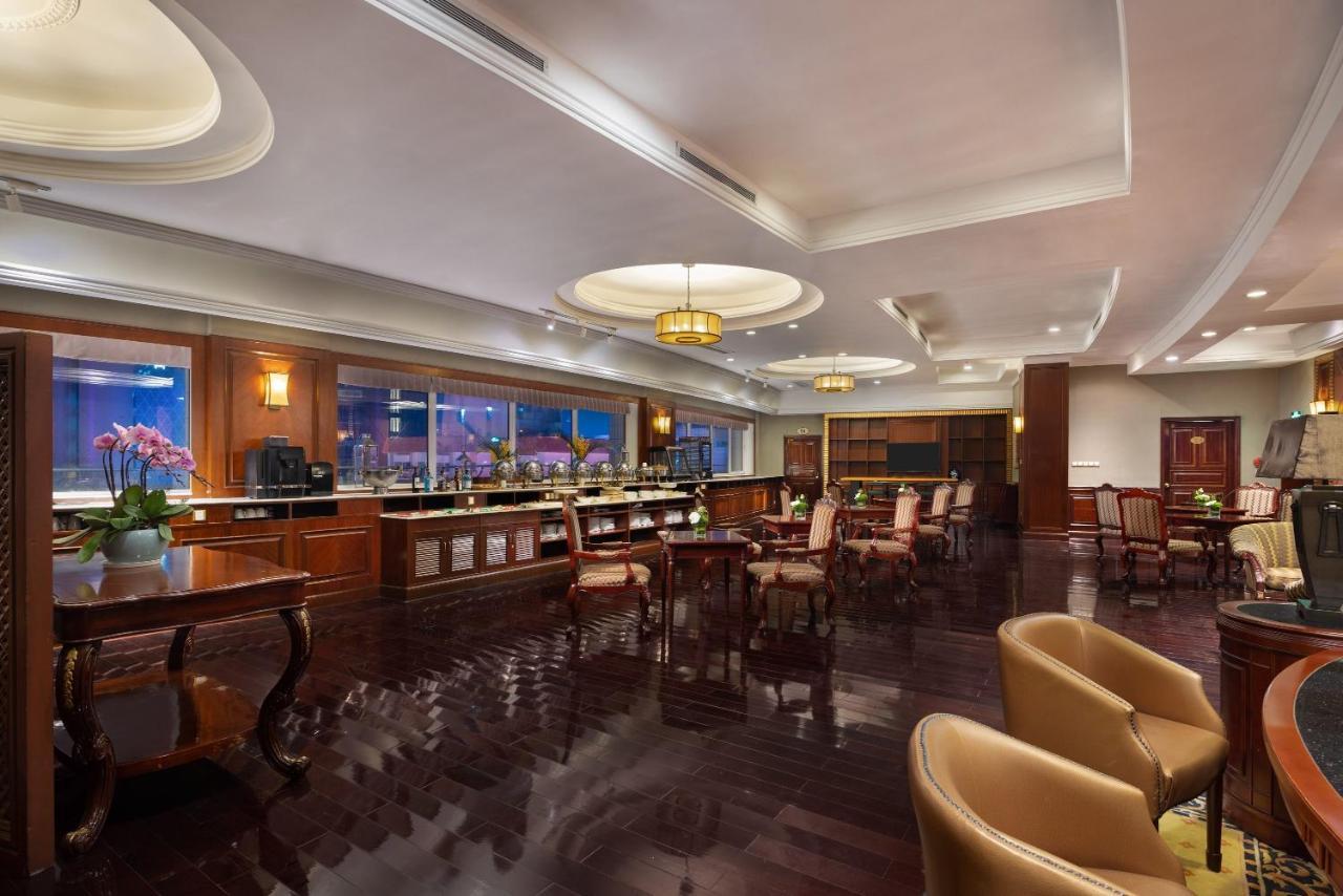 Crowne Plaza Landmark Shenzhen: Border-Close Retreat with Heated Pool Exterior photo