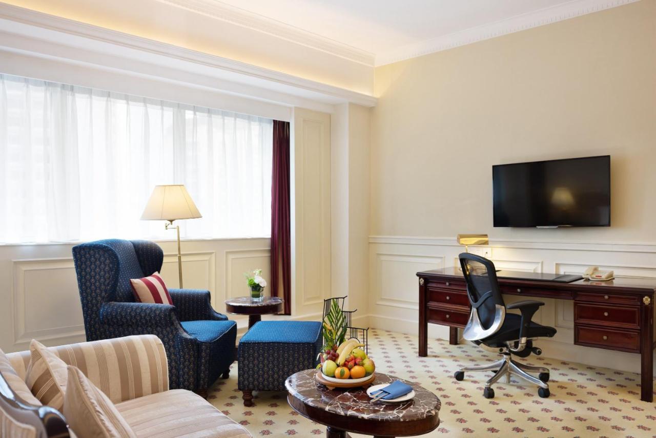 Crowne Plaza Landmark Shenzhen: Border-Close Retreat with Heated Pool Exterior photo