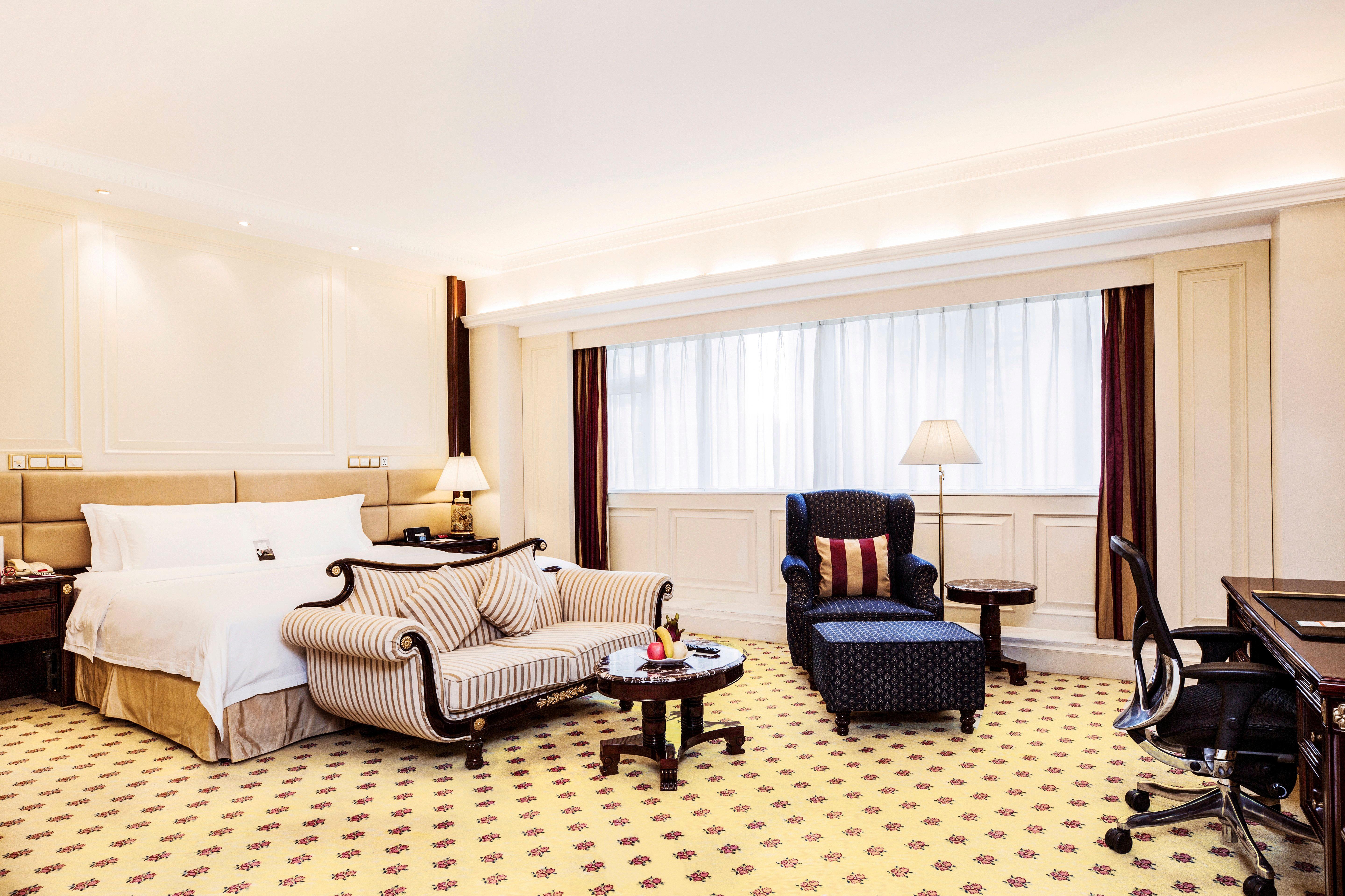 Crowne Plaza Landmark Shenzhen: Border-Close Retreat with Heated Pool Exterior photo