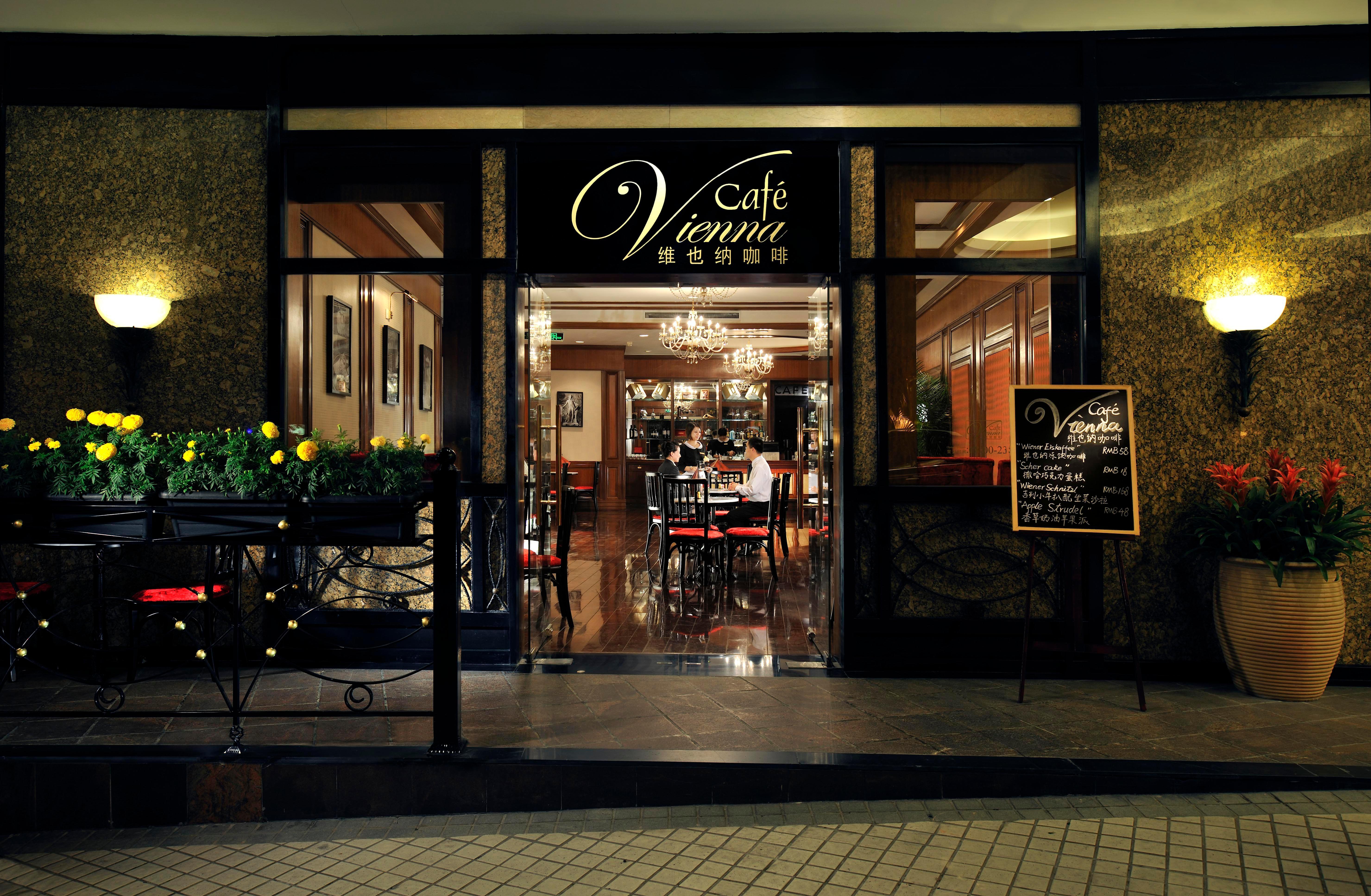Crowne Plaza Landmark Shenzhen: Border-Close Retreat with Heated Pool Exterior photo