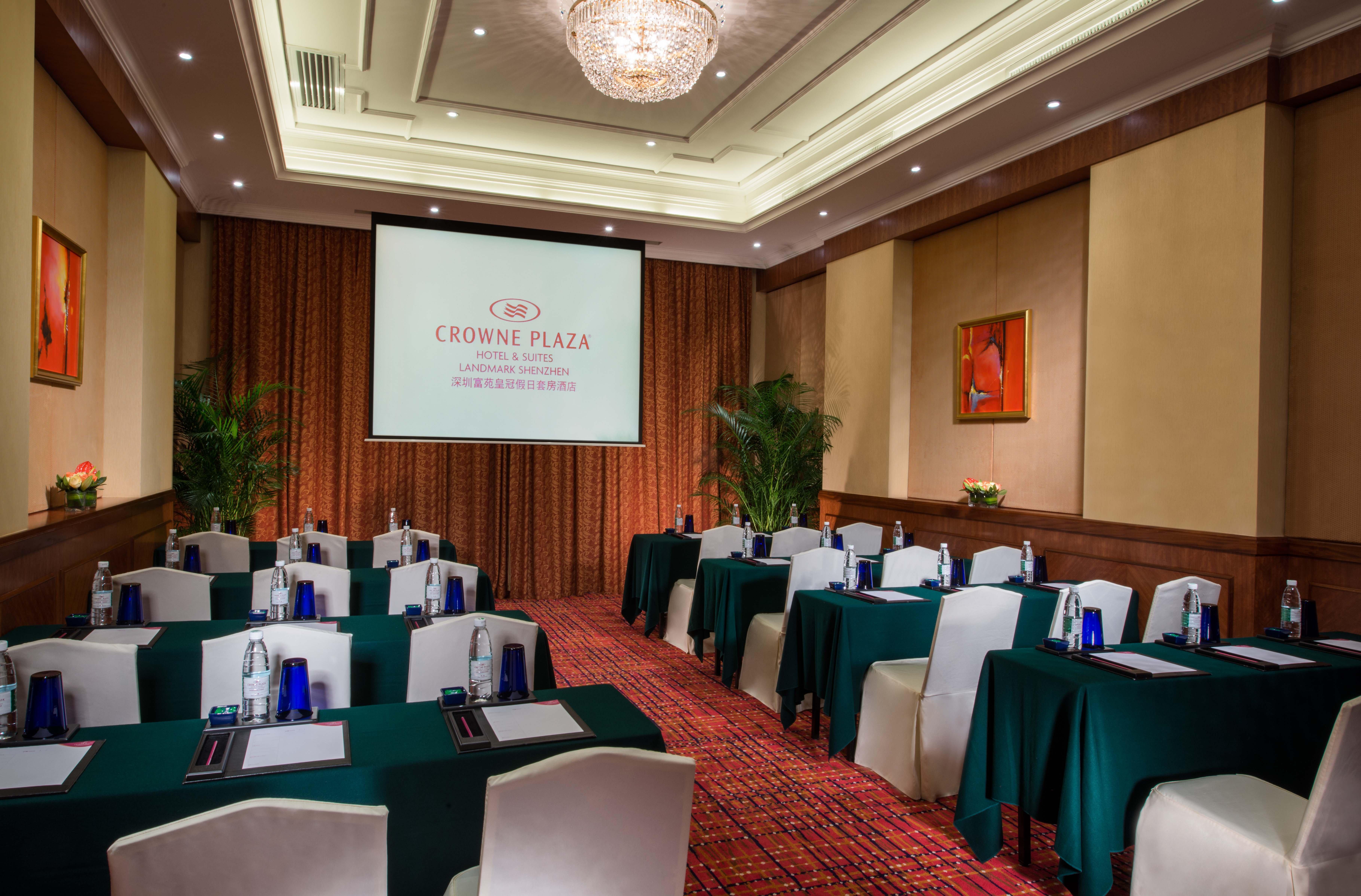 Crowne Plaza Landmark Shenzhen: Border-Close Retreat with Heated Pool Exterior photo